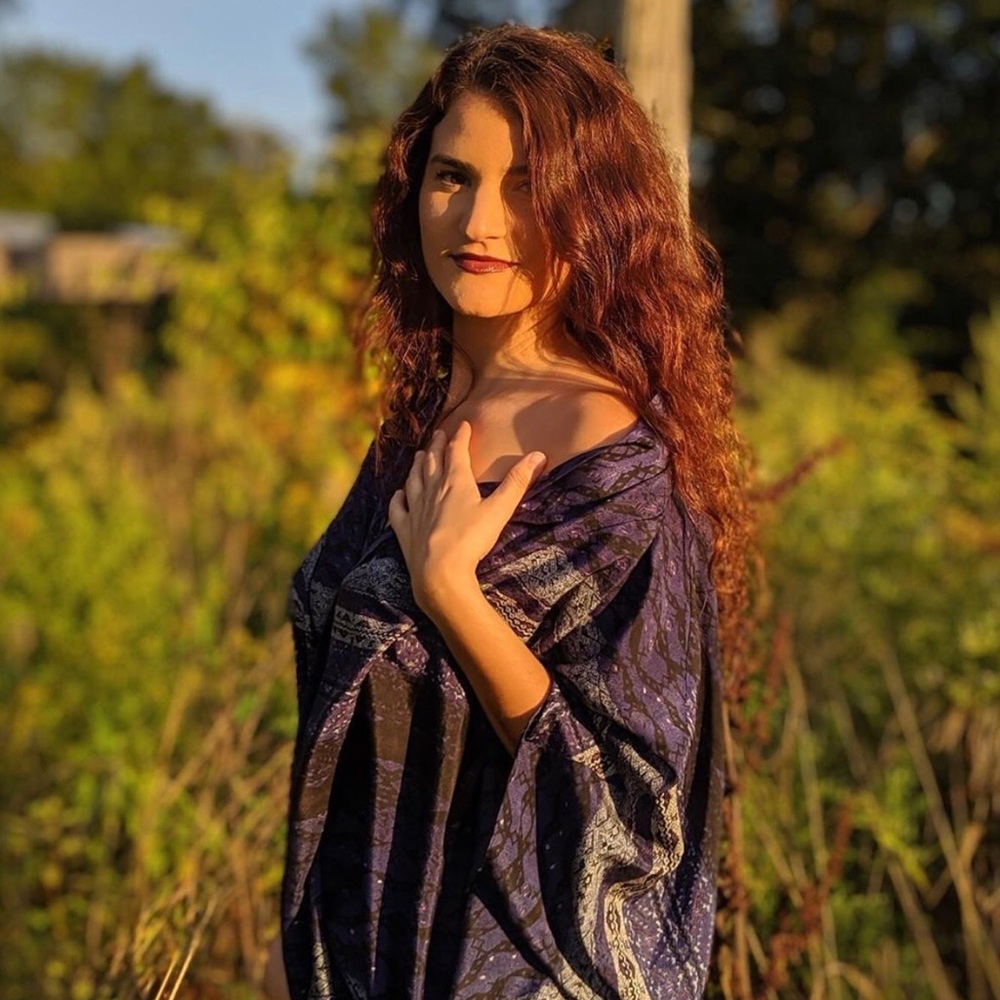 Meet your Posher, Marisa